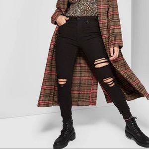 Black ripped skinny jeans